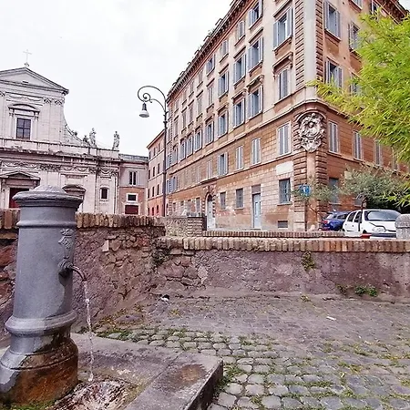 Domus Almapetra Ai Fori Imperiali
