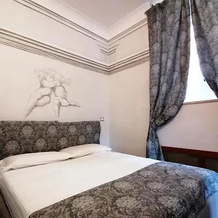Apartment Domus Almapetra Ai Fori Imperiali *
