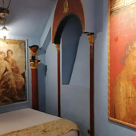 Apartment Domus Almapetra Ai Fori Imperiali