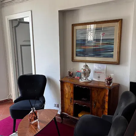 Apartament Domus Almapetra Ai Fori Imperiali